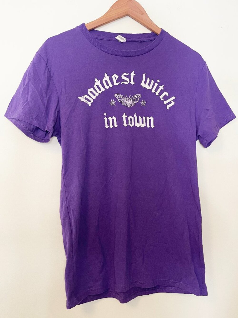 Baddest Witch in Town Purple Graphic T Shirt Medium Halloween Goth Moth